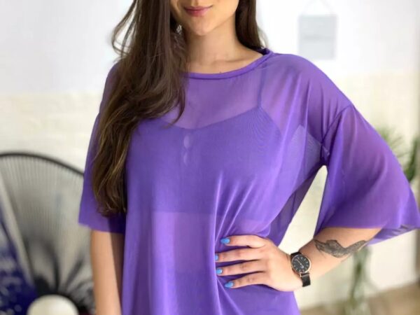 Tendências de Blusas e Regatas no Universo Fitness Feminino