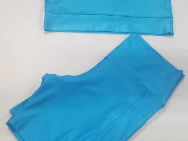 Vantagens de Conjuntos Esportivos: Short e Blusa como um Par Perfeito